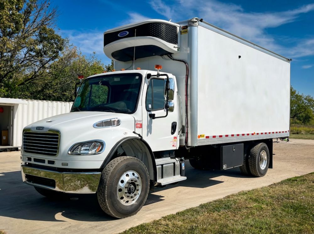 2024 Freightliner M2106 4x2 20' Marion Van Body Bore Truck