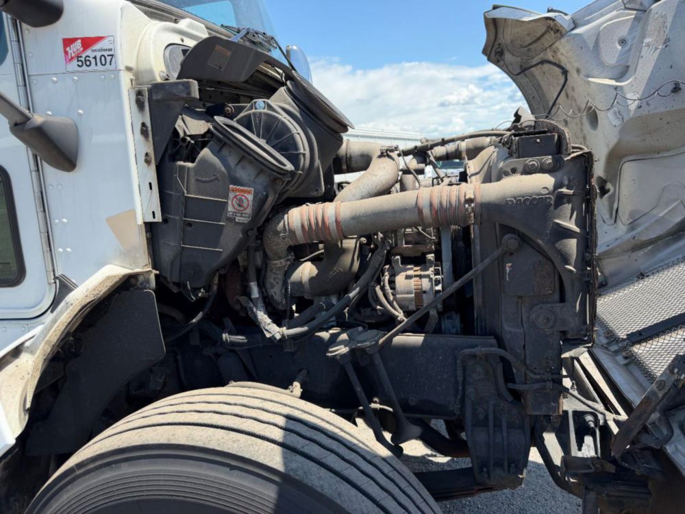 2016 Kenworth T-300 Tandem Axle Reefer Truck