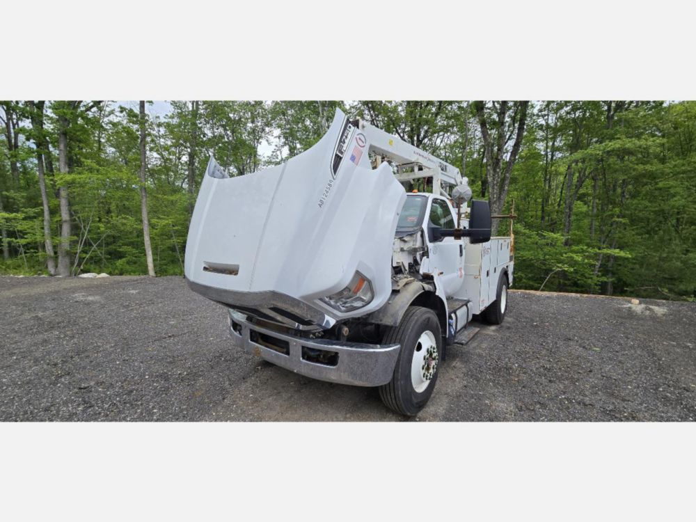 2018 Ford F-750 4x2 Versalift VTP-40-NE Cable Placer Truck