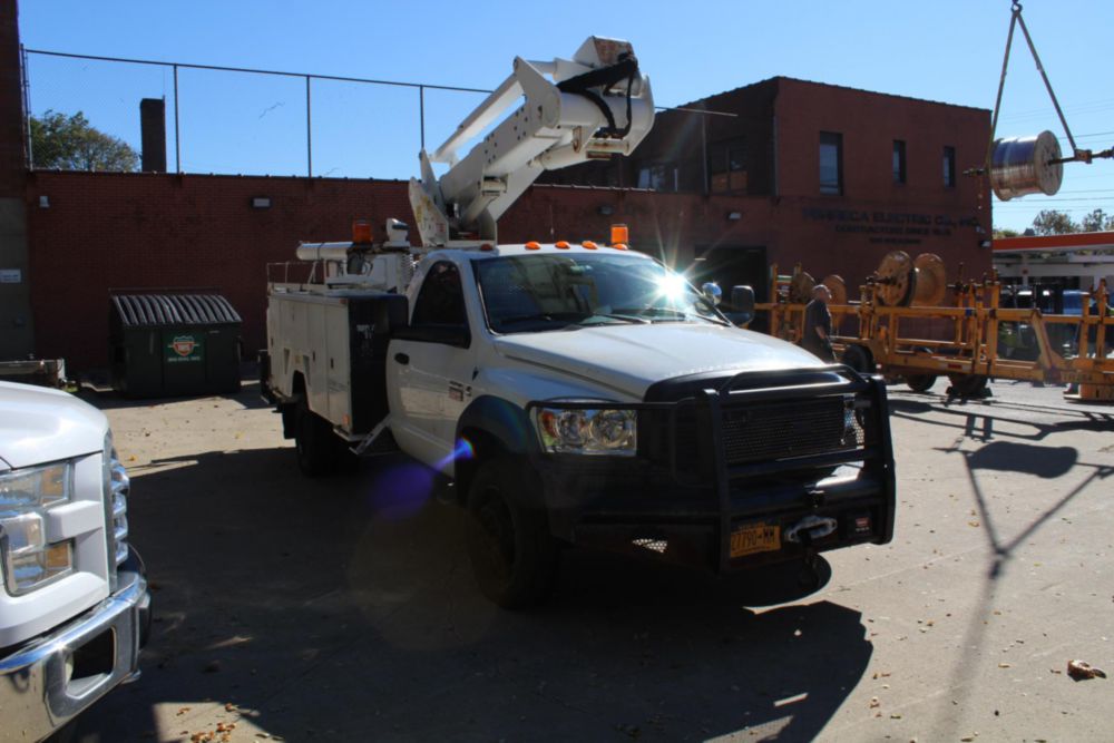 2010 Dodge 5500 4x4 ETI ETC MH-37IH Material Handler Bucket Truck
