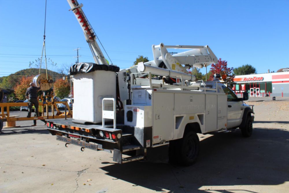 2010 Dodge 5500 4x4 ETI ETC MH-37IH Material Handler Bucket Truck