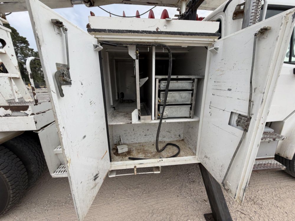 2017 Freightliner M2 Terex Commander 4047 Digger Derrick Truck