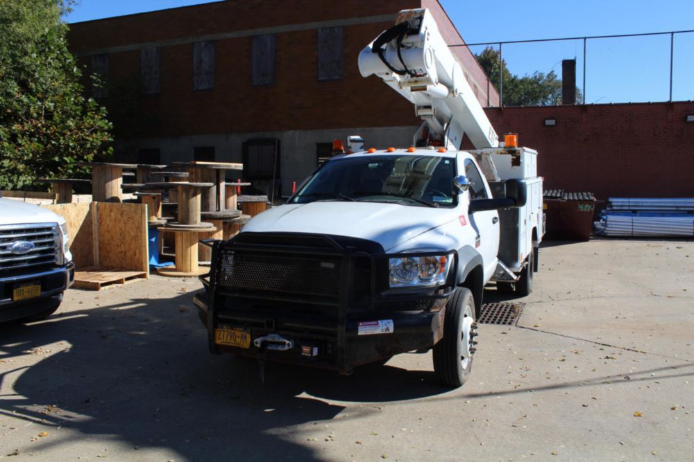 2010 Dodge 5500 4x4 ETI ETC MH-37IH Material Handler Bucket Truck