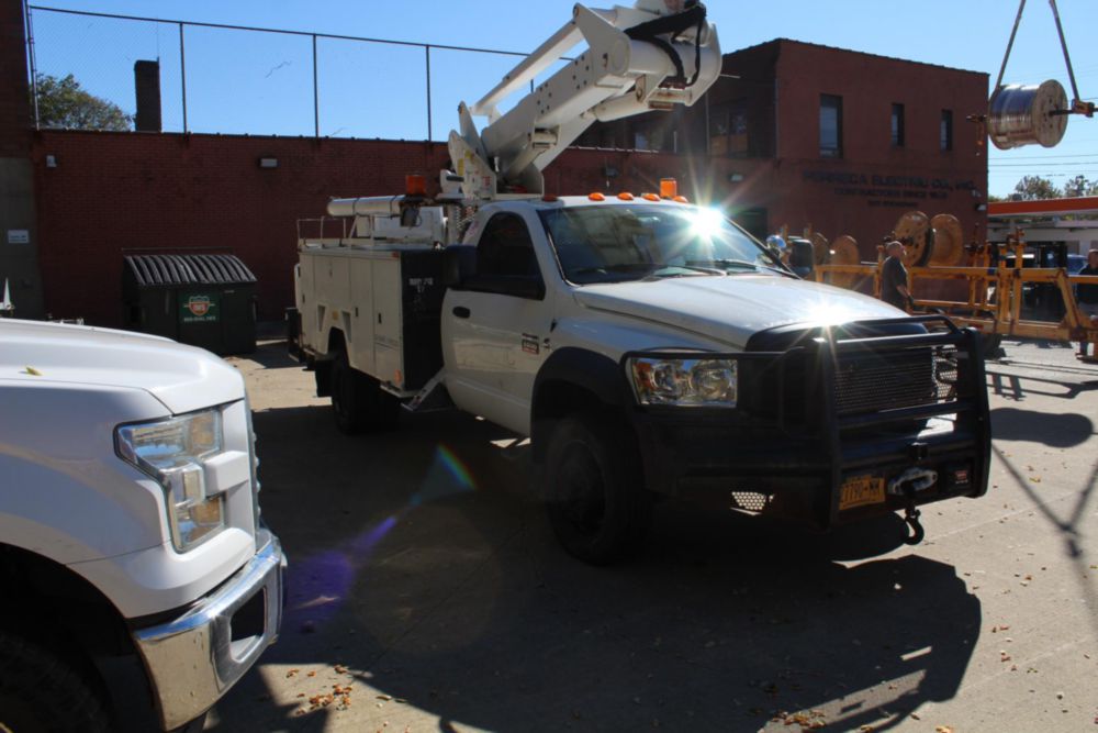 2010 Dodge 5500 4x4 ETI ETC MH-37IH Material Handler Bucket Truck