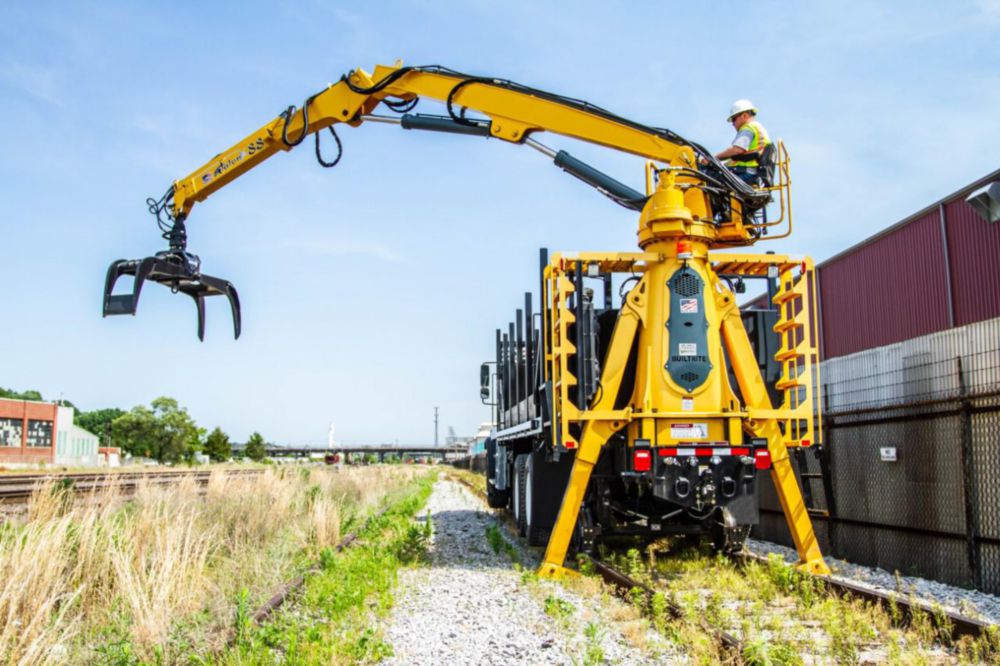 8,000 lbs 66,000 lbs Hi-Rail Grapple