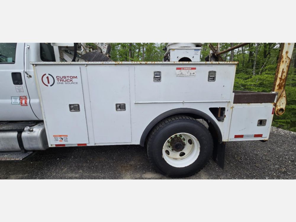 2018 Ford F-750 4x2 Versalift VTP-40-NE Cable Placer Truck