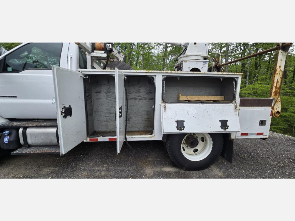 2018 Ford F-750 4x2 Versalift VTP-40-NE Cable Placer Truck