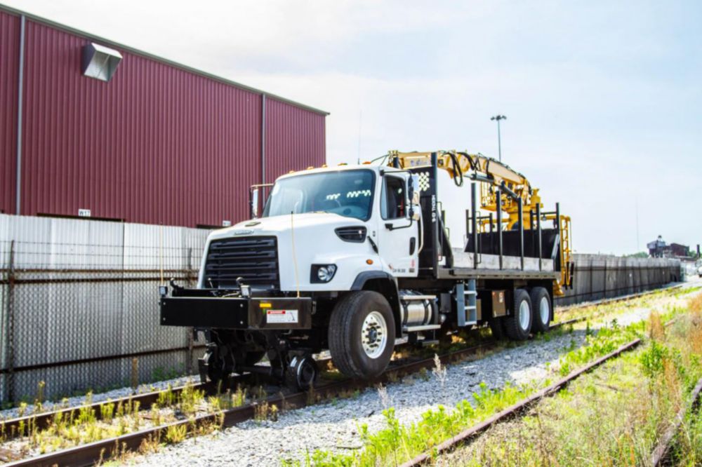 8,000 lbs 66,000 lbs Hi-Rail Grapple