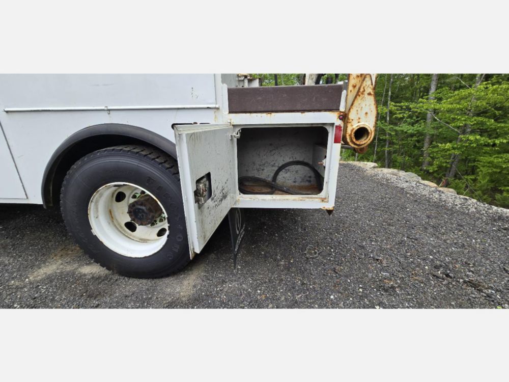 2018 Ford F-750 4x2 Versalift VTP-40-NE Cable Placer Truck