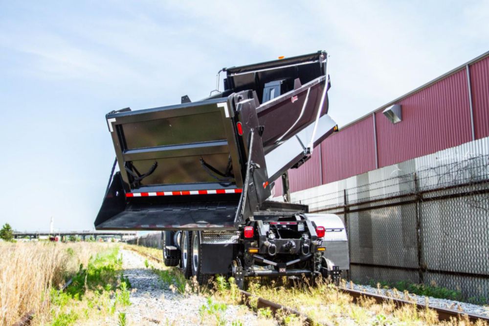 Rear Rotary 26,200 lbs Hi-Rail Dump Truck