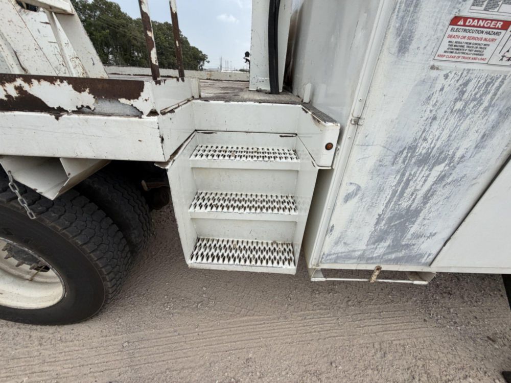 2017 Freightliner M2 Terex Commander 4047 Digger Derrick Truck