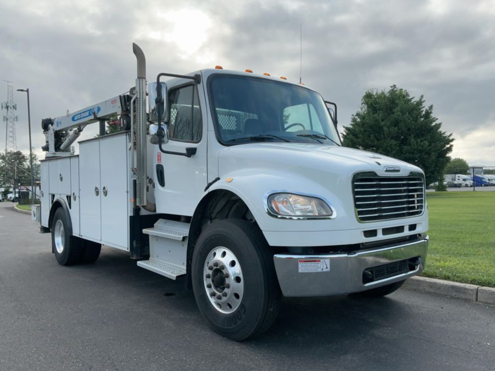2018 Freightliner M2106 4x2 Load King Voyager II Service Truck With Crane