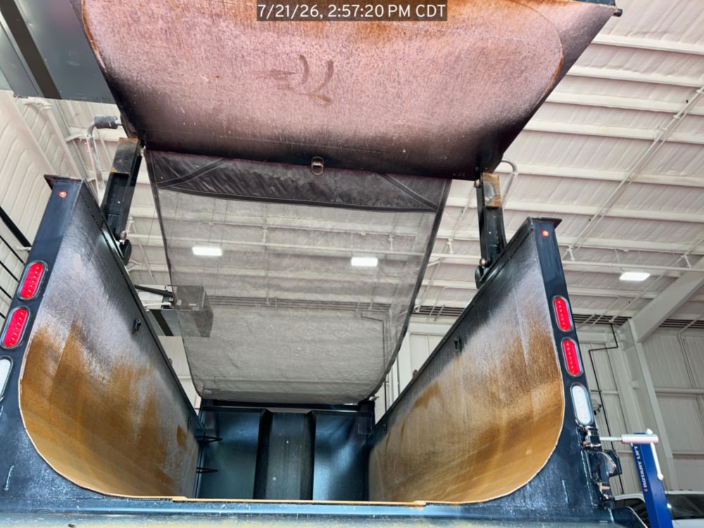 2026 Peterbilt 567 10x4 18' Load King Dump Truck