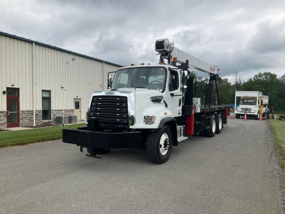 2015 Freightliner 108SD Elliott 1870F 18 Ton Boom Truck
