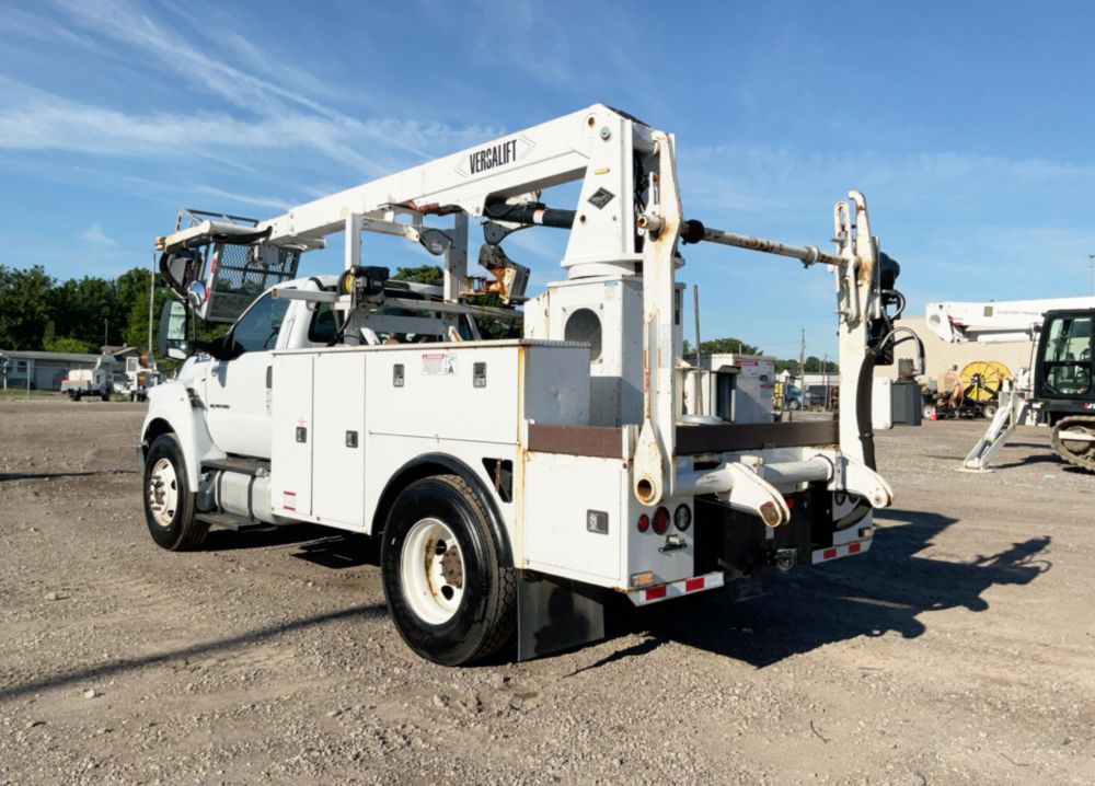 2019 Ford F-750 4x2 Versalift VTP-40-NE Cable Placer