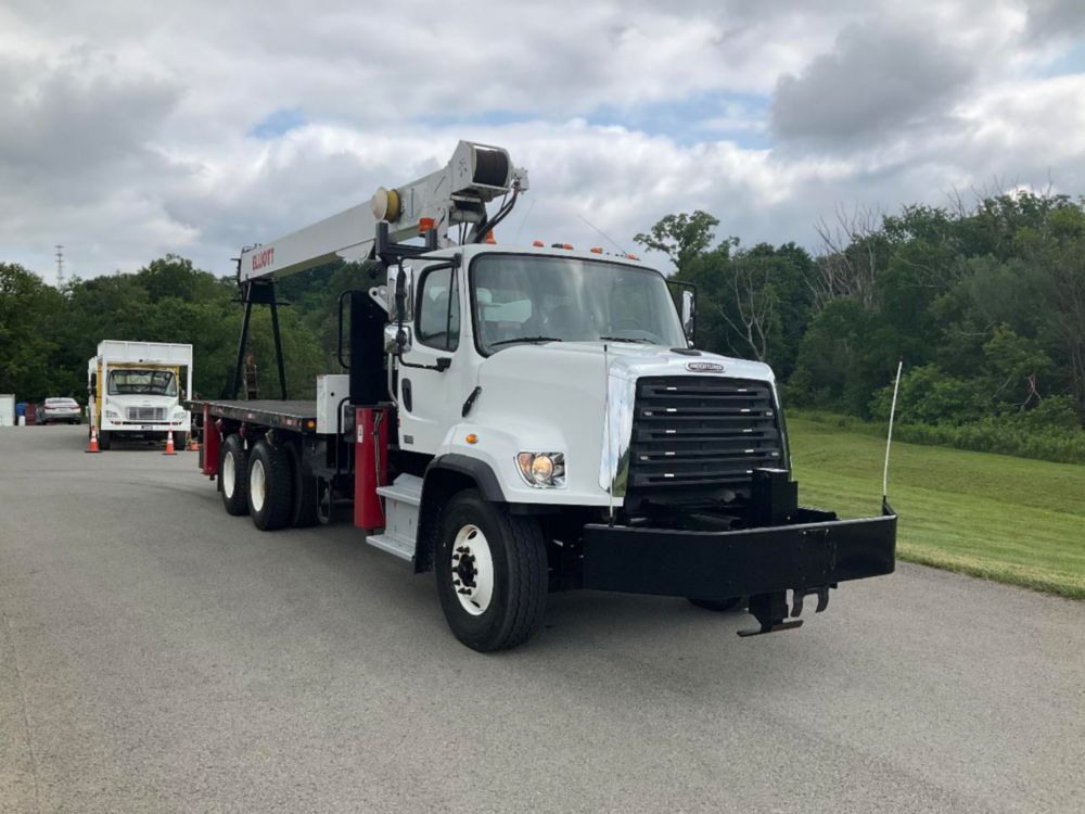 2015 Freightliner 108SD Elliott 1870F 18 Ton Boom Truck