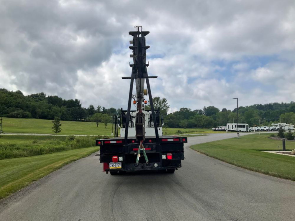 2015 Freightliner 108SD Elliott 1870F 18 Ton Boom Truck