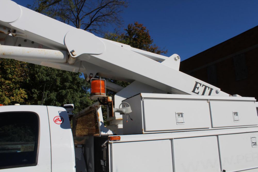 2010 Dodge 5500 4x4 ETI ETC MH-37IH Material Handler Bucket Truck