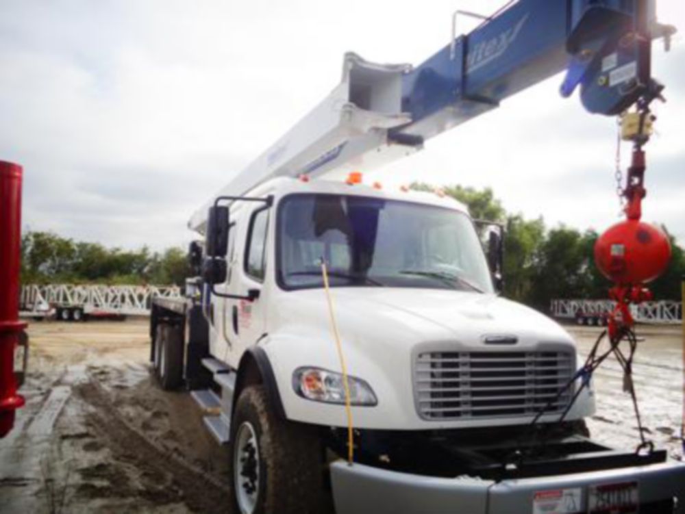22 tons 77 ft 17,579 lbs Hi-Rail Boom Truck