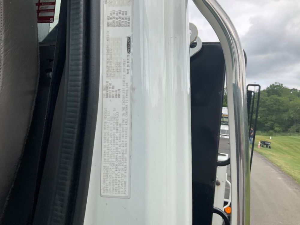 2015 Freightliner 108SD Elliott 1870F 18 Ton Boom Truck
