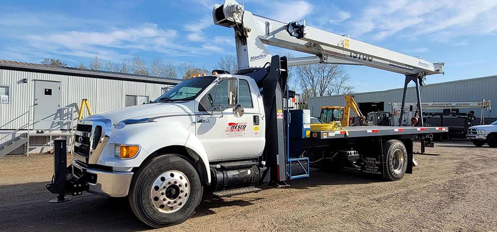 19 tons 70 ft 14,625 lbs Hi-Rail Boom Truck