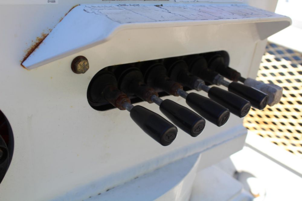 2010 Dodge 5500 4x4 ETI ETC MH-37IH Material Handler Bucket Truck