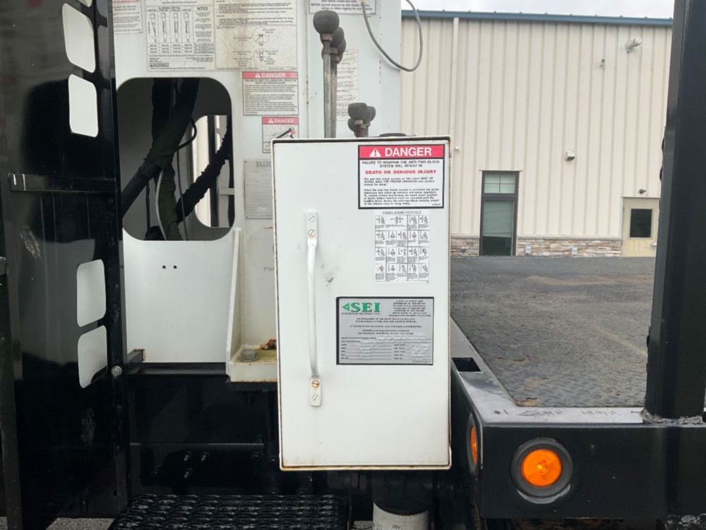 2015 Freightliner 108SD Elliott 1870F 18 Ton Boom Truck