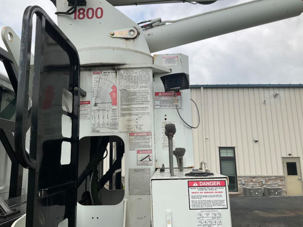 2015 Freightliner 108SD Elliott 1870F 18 Ton Boom Truck