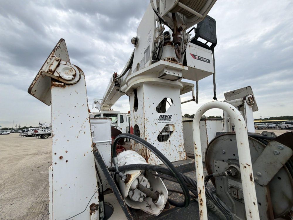 2012 International 7400 6x6 Terex Commander "Incomplete"6060 Digger Derrick Truck