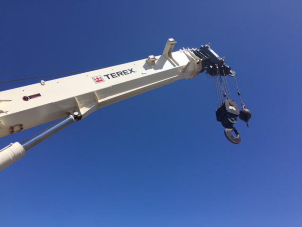 130 tons 155 ft Telescopic AWD Rough Terrain Crane
