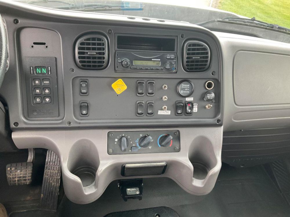 2015 Freightliner 108SD Elliott 1870F 18 Ton Boom Truck