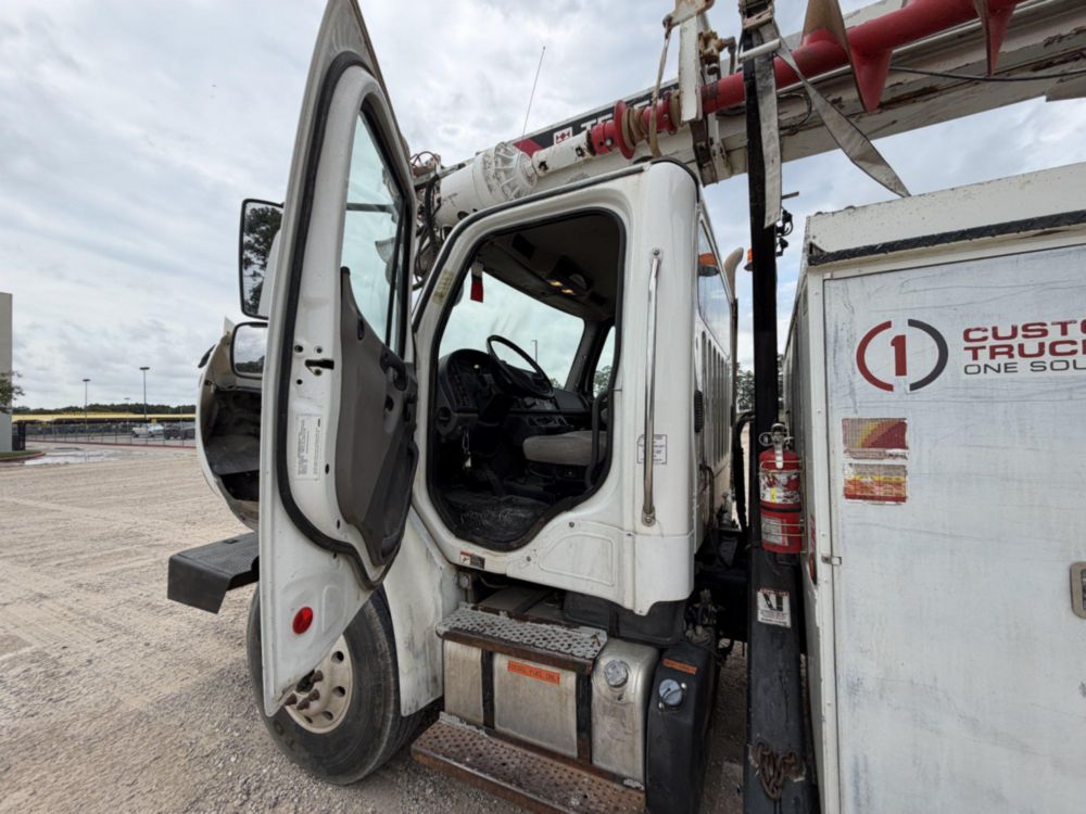2017 Freightliner M2 Terex Commander 4047 Digger Derrick Truck