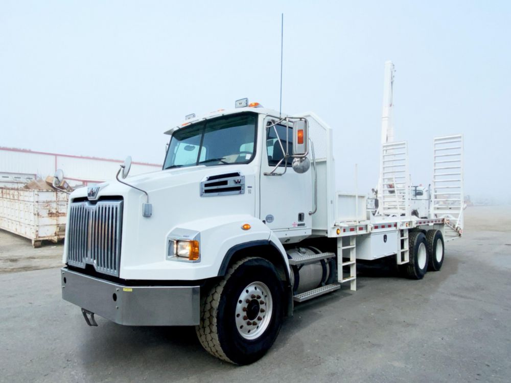 2018 Western Star 4700SB 6x4 Equipment Hauler