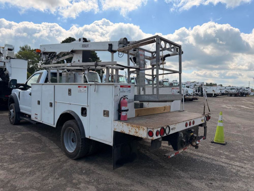 2019 Ford F-550 4x2 Versalift STP-36-NE Bucket Truck