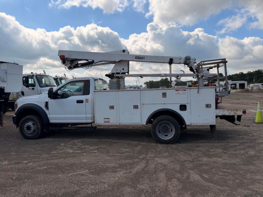2019 Ford F-550 4x2 Versalift STP-36-NE Bucket Truck
