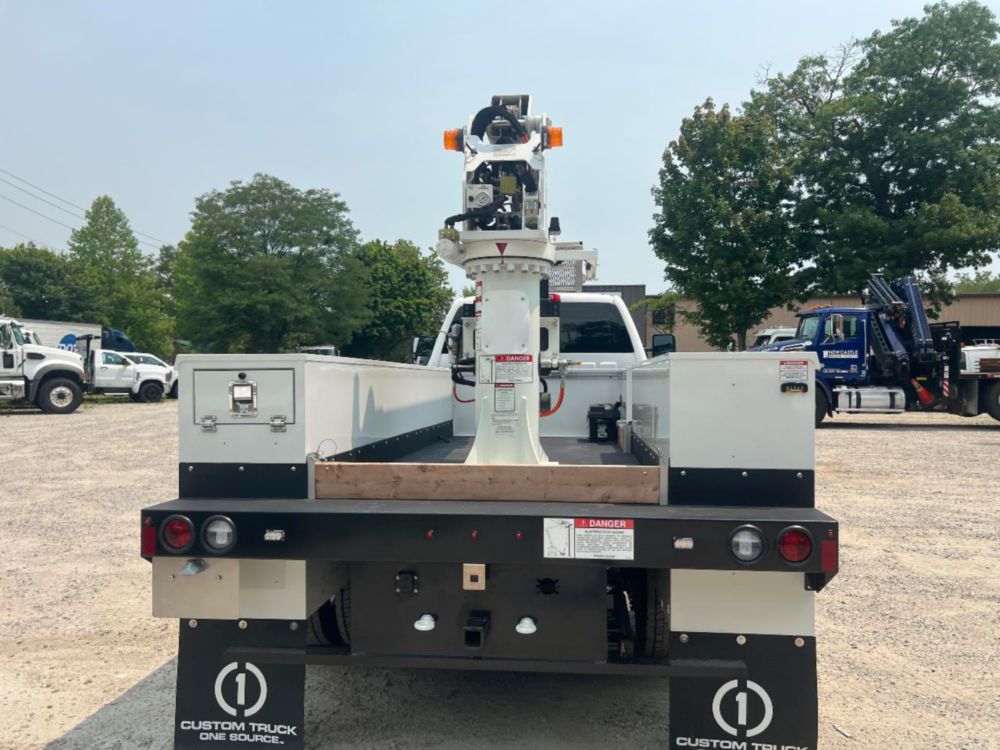 2022 Chevy 5500 4x2 Posi+ 700-40 Cable Placer Truck