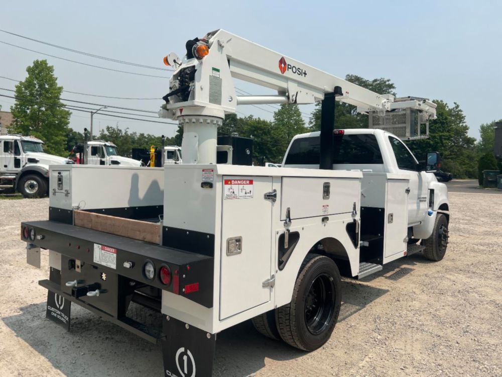 2022 Chevy 5500 4x2 Posi+ 700-40 Cable Placer Truck