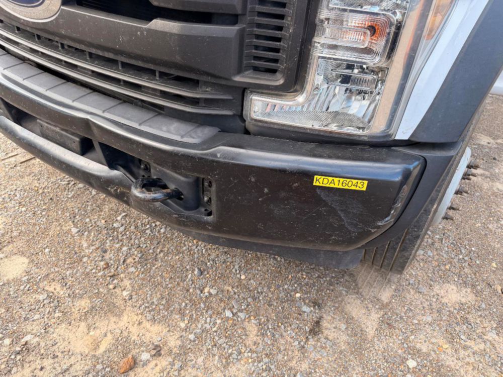 2019 Ford F-550 4x2 Versalift STP-36-NE Bucket Truck