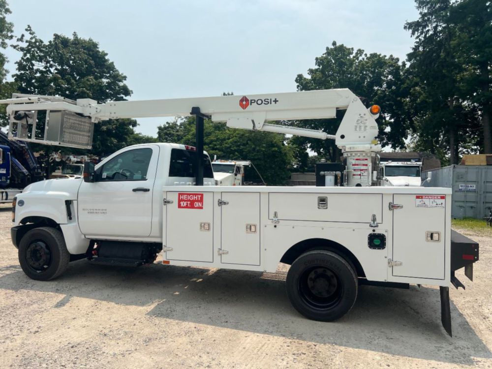 2022 Chevy 5500 4x2 Posi+ 700-40 Cable Placer Truck