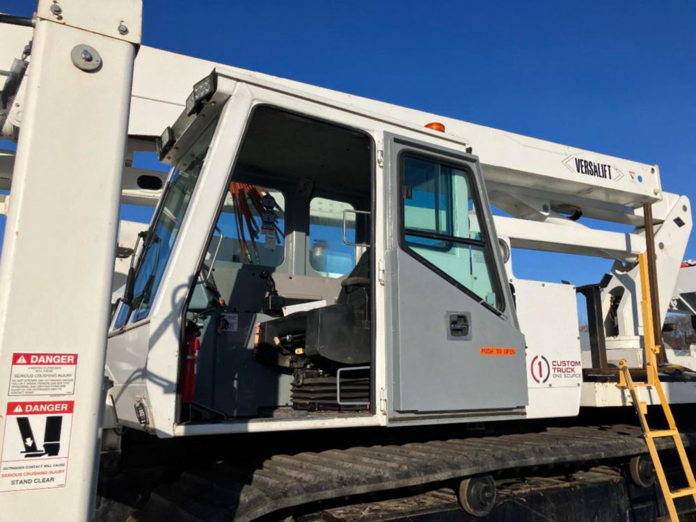 2016 CTRAC-8000 Tracked Versalift VST-9500-I Bucket
