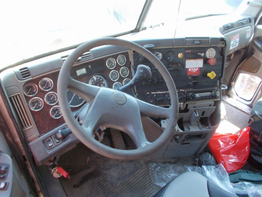 2006 Tandem UNK 700 bbl Vacuum Truck