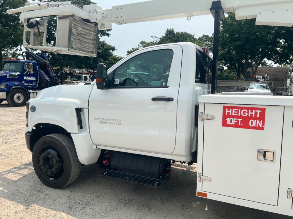 2022 Chevy 5500 4x2 Posi+ 700-40 Cable Placer Truck