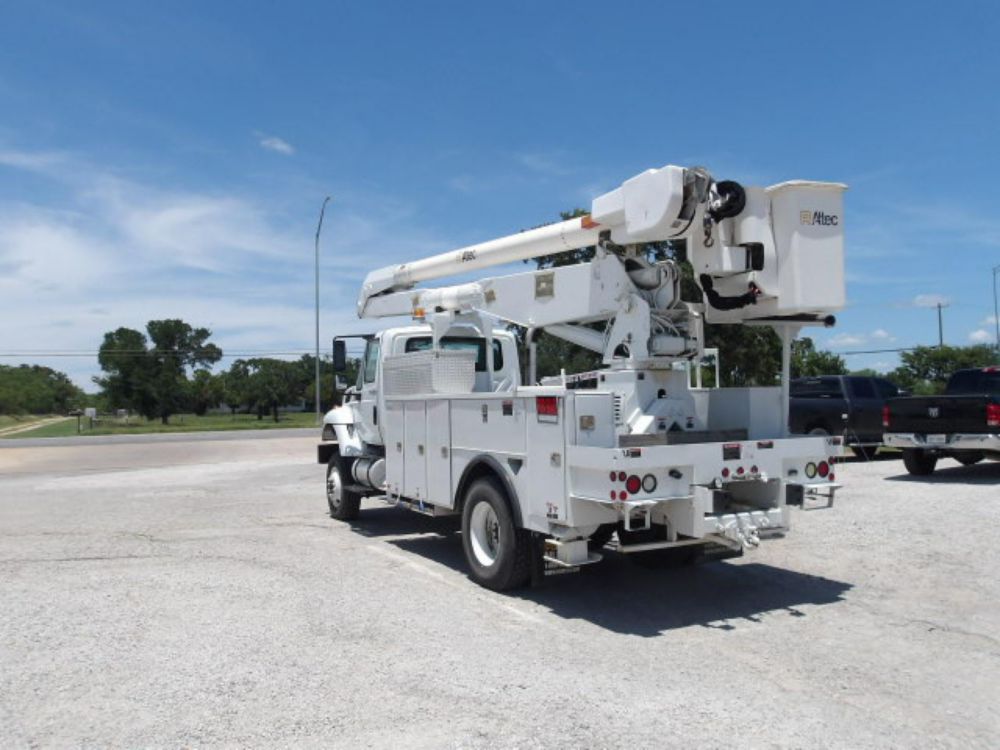 2013 Int'l 7300 4x4 Altec AA-755 Bucket Truck