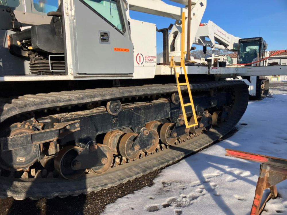 2016 CTRAC-8000 Tracked Versalift VST-9500-I Bucket