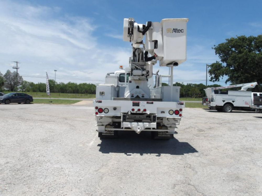 2013 Int'l 7300 4x4 Altec AA-755 Bucket Truck