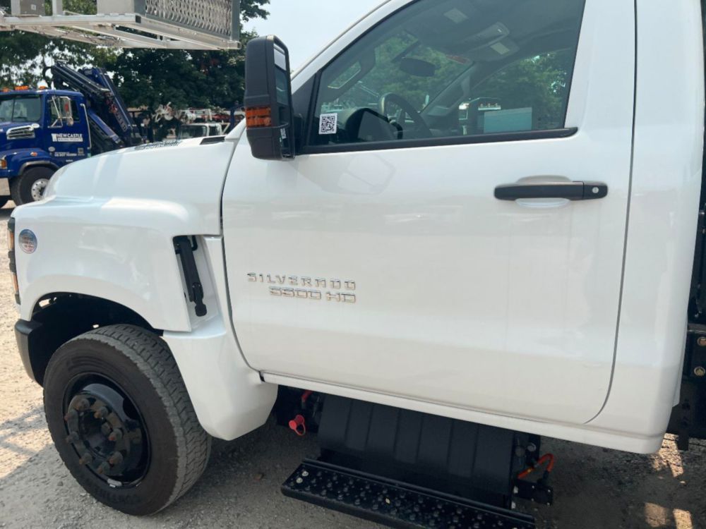 2022 Chevy 5500 4x2 Posi+ 700-40 Cable Placer Truck