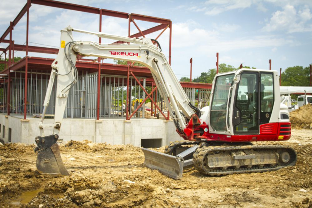 38.7 hp 12,681 lbs Track Excavator