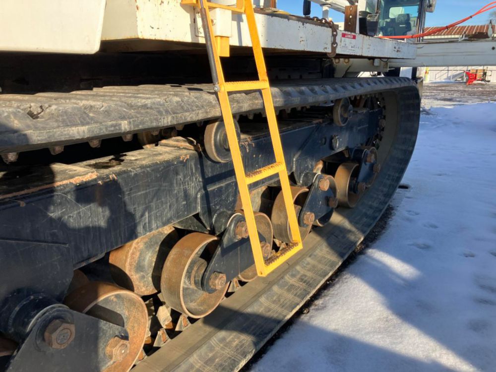 2016 CTRAC-8000 Tracked Versalift VST-9500-I Bucket
