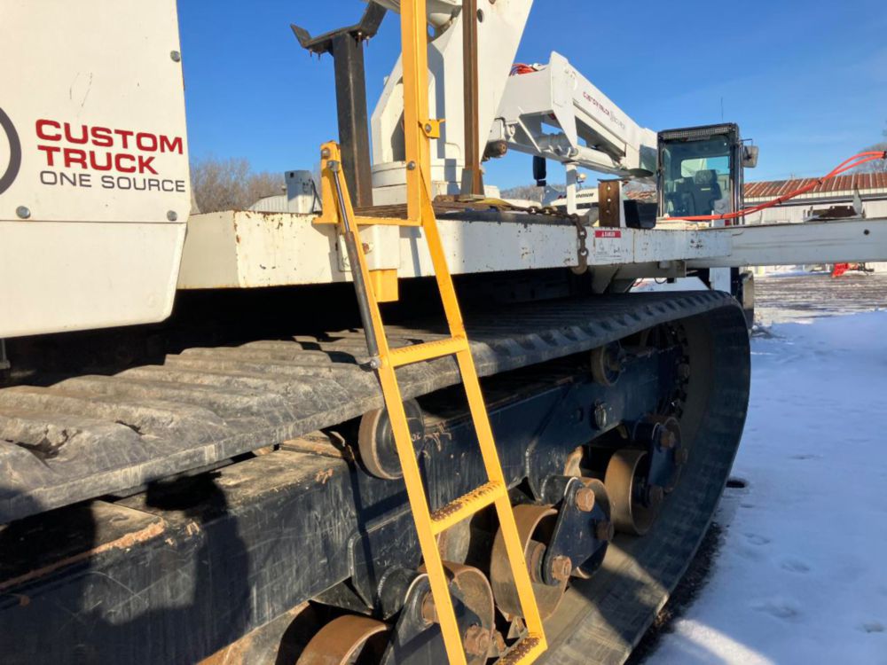 2016 CTRAC-8000 Tracked Versalift VST-9500-I Bucket