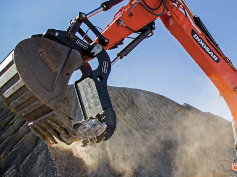 312.5 hp 80,654 lbs Track Excavator